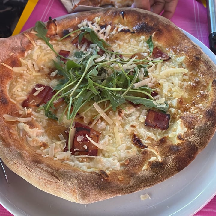photo of New Freedom Cakes Café Pizza carbonara shared by @irenevegan on  17 Apr 2022 - review