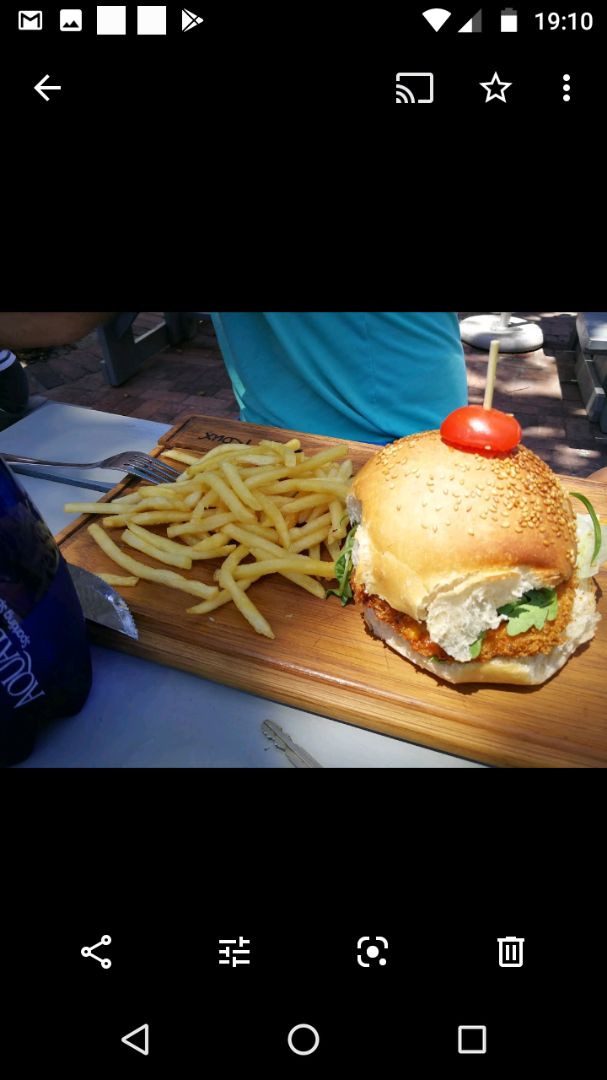photo of Cafe Roux - Noordhoek Vegan Burger shared by @cris on  06 Jul 2019 - review