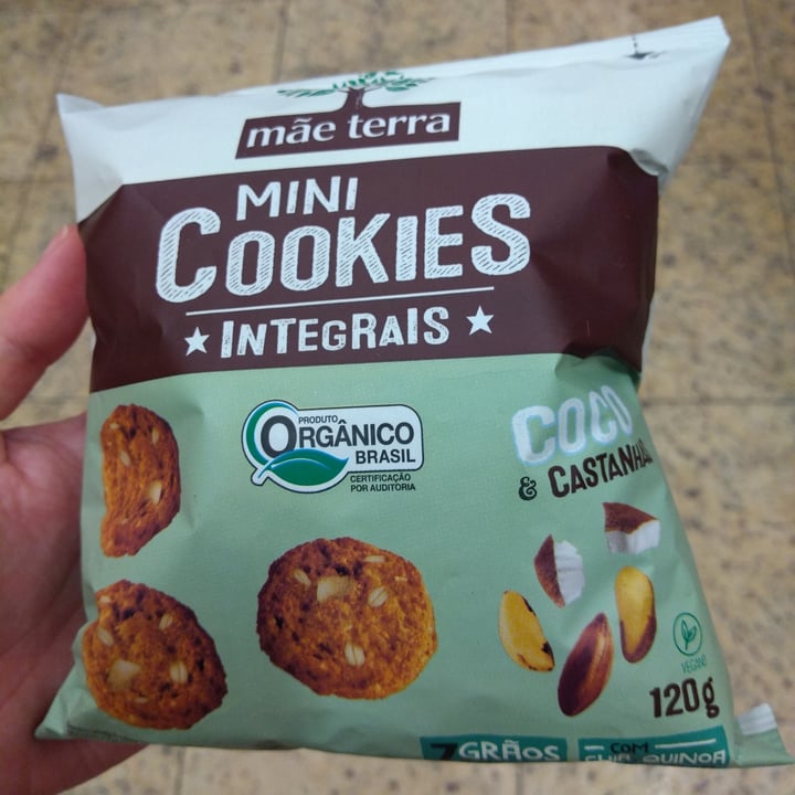 review photo of Mãe Terra Mini Cookies De Coco E Castanha shared by @francieleiwohn on 10 May 2022 - review