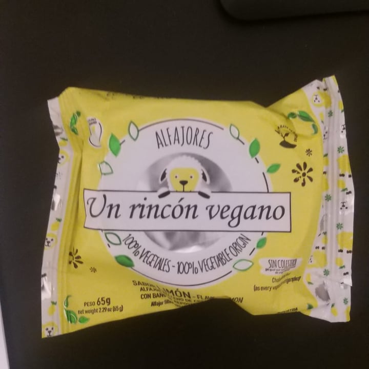 review photo of Un Rincón Vegano Alfajor de Limón shared by @solemr on 06 Jan 2022 - review