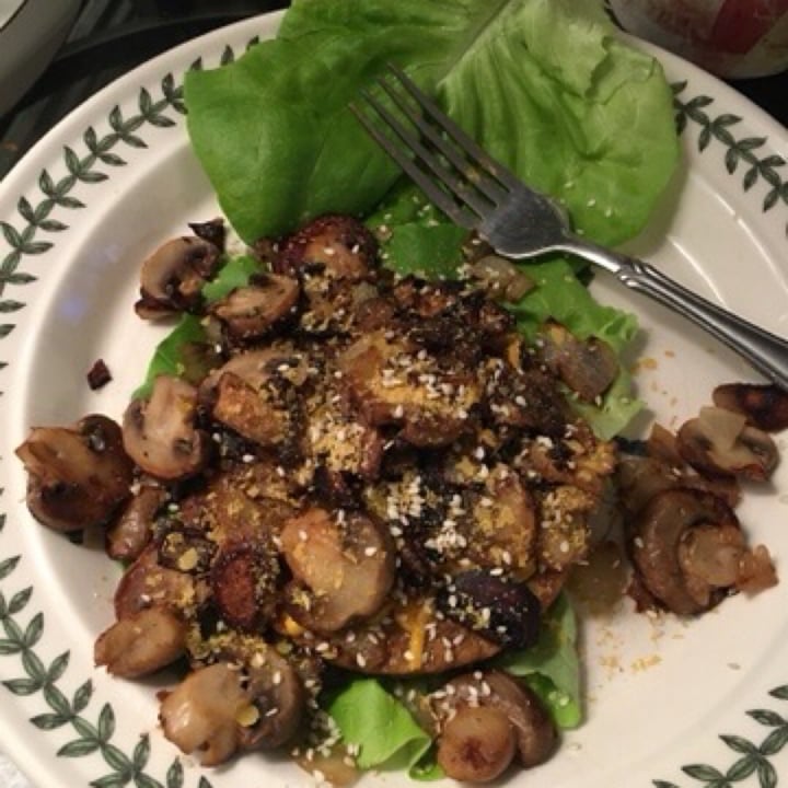 review photo of Sprouts Farmers Market Spicy chicken veggie burgers shared by @veganbear67 on 29 Apr 2020 - review
