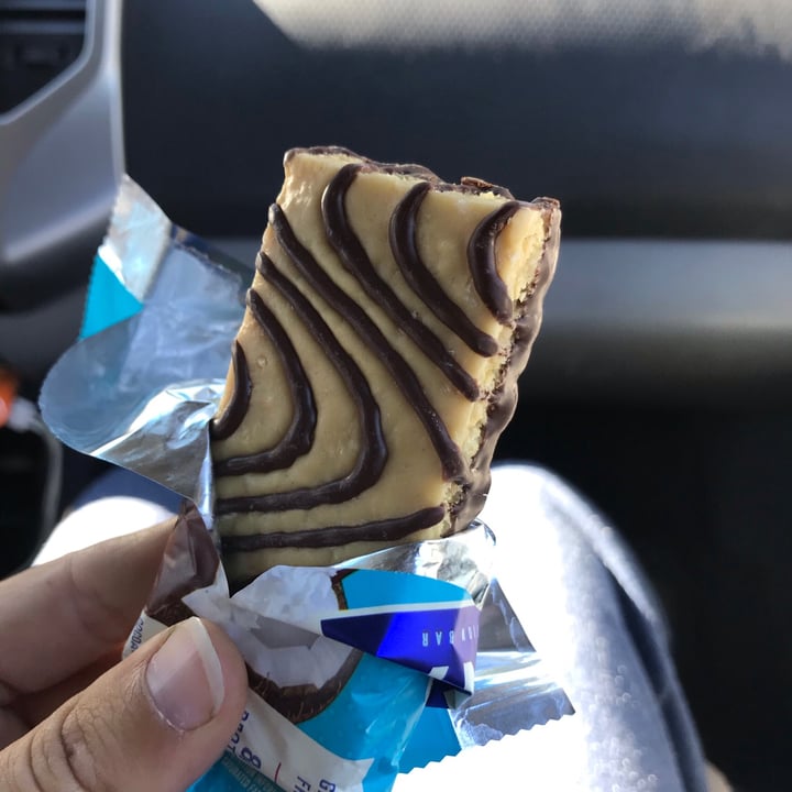 photo of LUNA Chocolate Dipped Coconut Bar shared by @curvycarbivore on  10 Aug 2020 - review