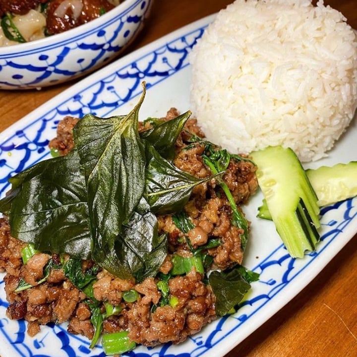 photo of Glur Thai Impossible Foods Gra Prow shared by @tuna on  06 May 2020 - review