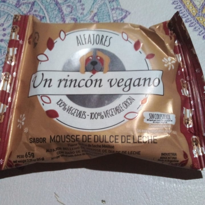 photo of Un Rincón Vegano Alfajor sabor Mousse de Dulce de Leche shared by @patrisegura on  26 Nov 2021 - review