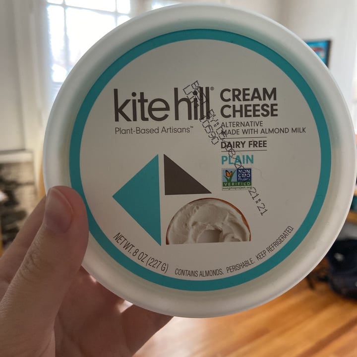 photo of Kite Hill Cream Cheese Alternative Plain shared by @alibaloo on  25 Mar 2021 - review