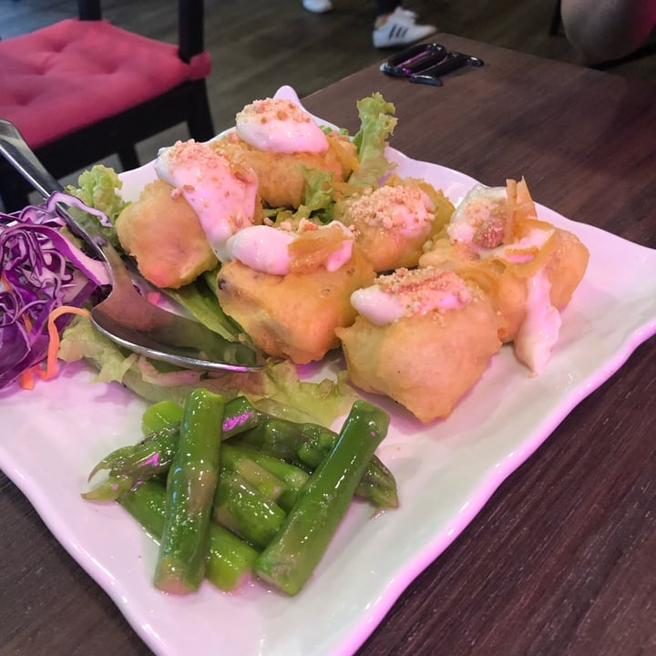 photo of New Fut Kai Vegetarian Restaurant Yuzu Sesame Tofu shared by @meltingpotatoes on  14 Apr 2022 - review