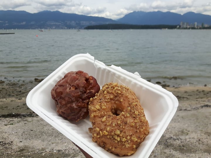 review photo of Cartems Donuts Apple Fritter shared by @ajonvi on 09 Jun 2019 - review