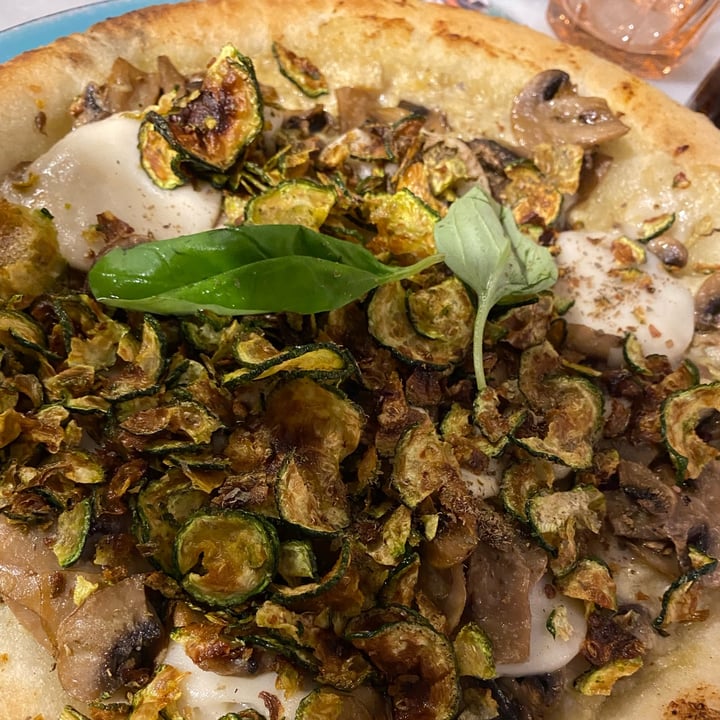 photo of Pizzeria Assaje Pizzeria gourmet vegana shared by @alessiogenovesi on  25 Mar 2022 - review