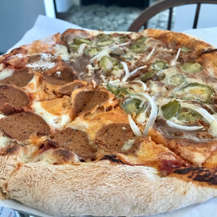 photo of Gardeno Plant Based Pizza shared by @mariannasoto on  06 Feb 2021 - review