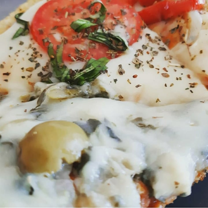 review photo of Curry Green Market & Coffee Pizza shared by @fedebrrascruz on 20 Jun 2020 - review