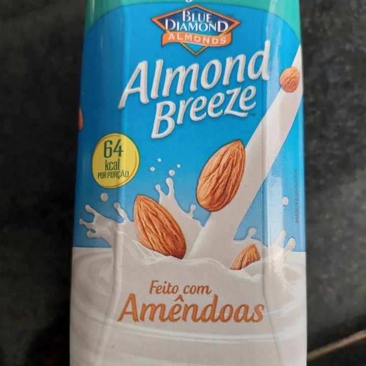 review photo of Almond Breeze Leite de Amêndoas shared by @danielleb on 25 Jul 2022 - review