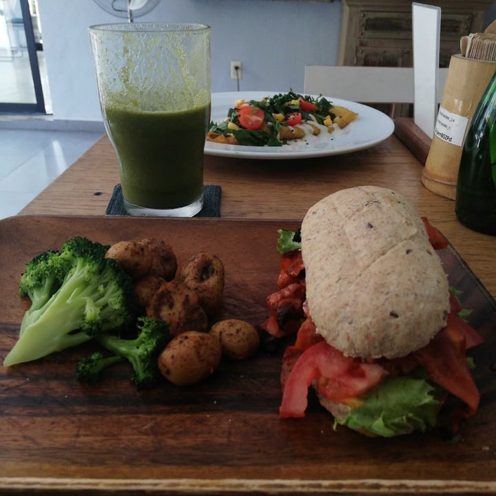 photo of LA SENDA Sandwich VLT shared by @irmamezcua on  22 Dec 2019 - review