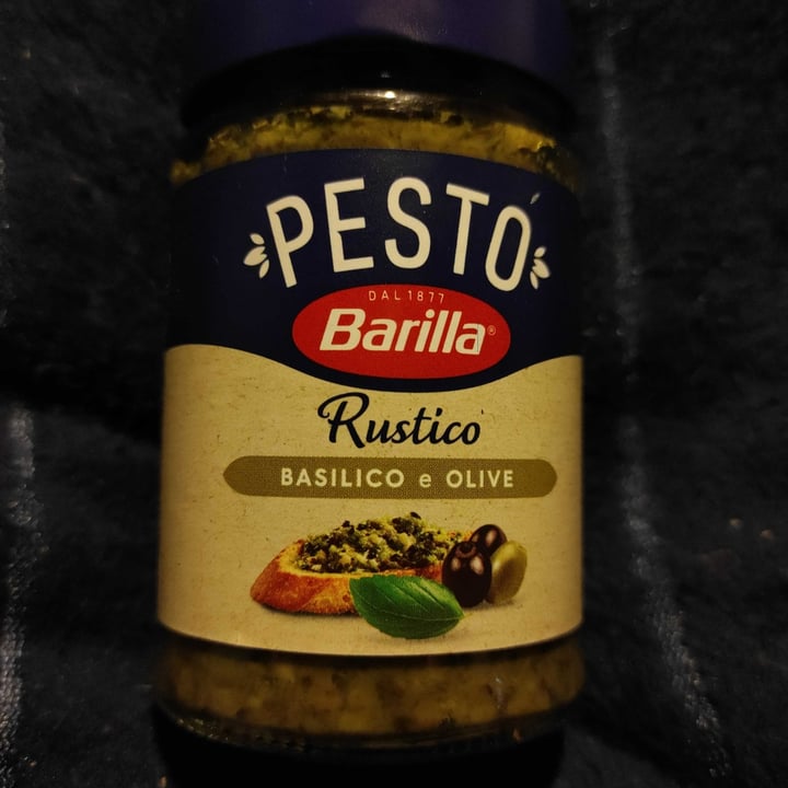 photo of Barilla Pesto rustico Basilico E Olive shared by @myriamjaelriboldi on  05 Oct 2022 - review