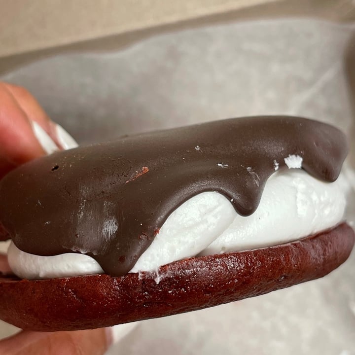 review photo of Bunner's Bakeshop Joe Louis shared by @plantifulalyssa on 22 Jan 2021 - review