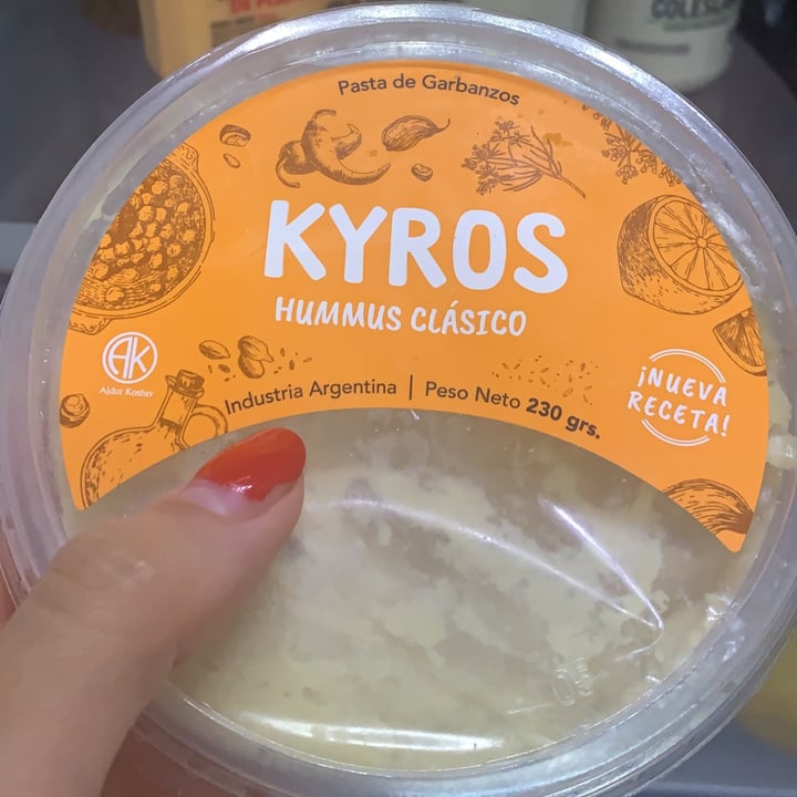 photo of Kyros Hummus clásico shared by @orneherrera on  23 Jan 2022 - review