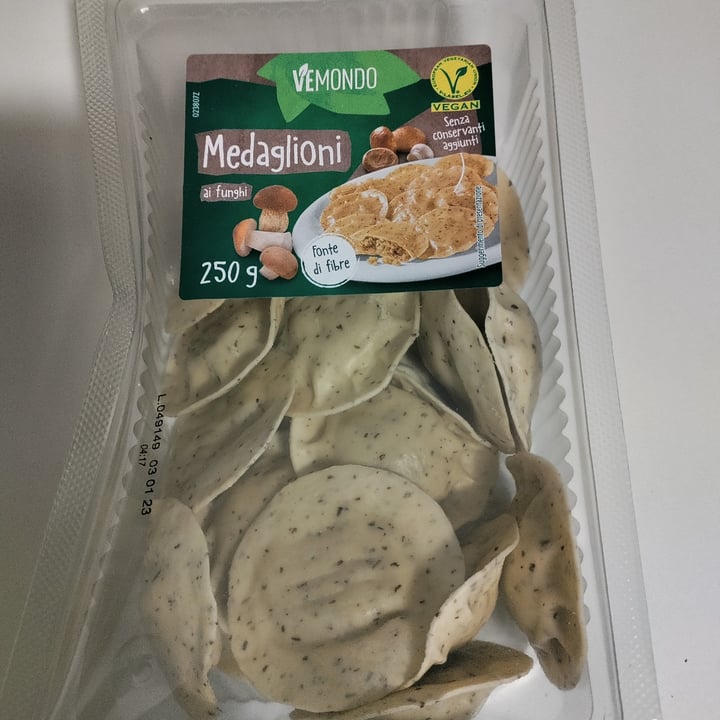 photo of Vemondo Medaglioni ai funghi shared by @sweety18 on  19 Nov 2022 - review