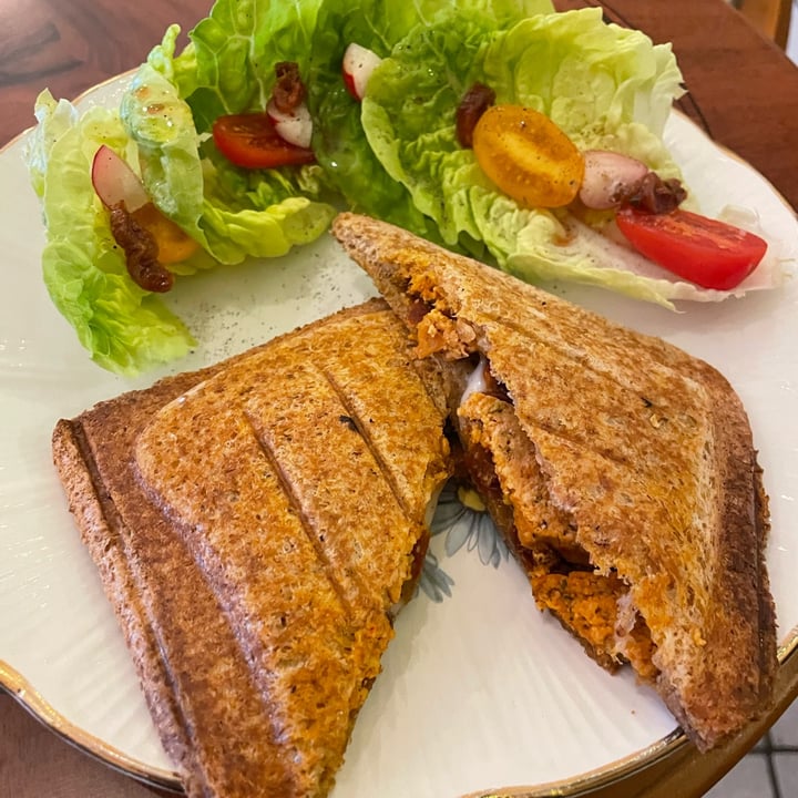 review photo of Les Ronrons Des Chartrons Croque soleil shared by @coraleeats on 14 Jan 2023 - review