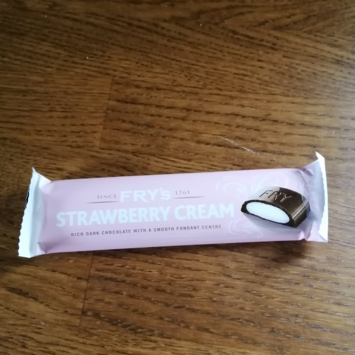 photo of Fry's Chocolate Strawberry Cream shared by @clairemack on  13 May 2020 - review