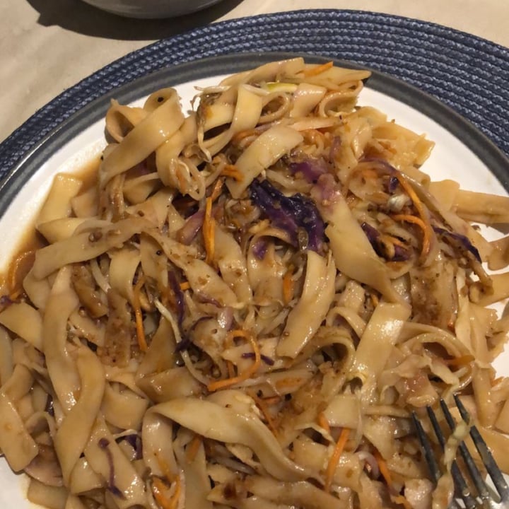 review photo of Aí China pad thai veggie shared by @camimurga on 25 Nov 2022 - review