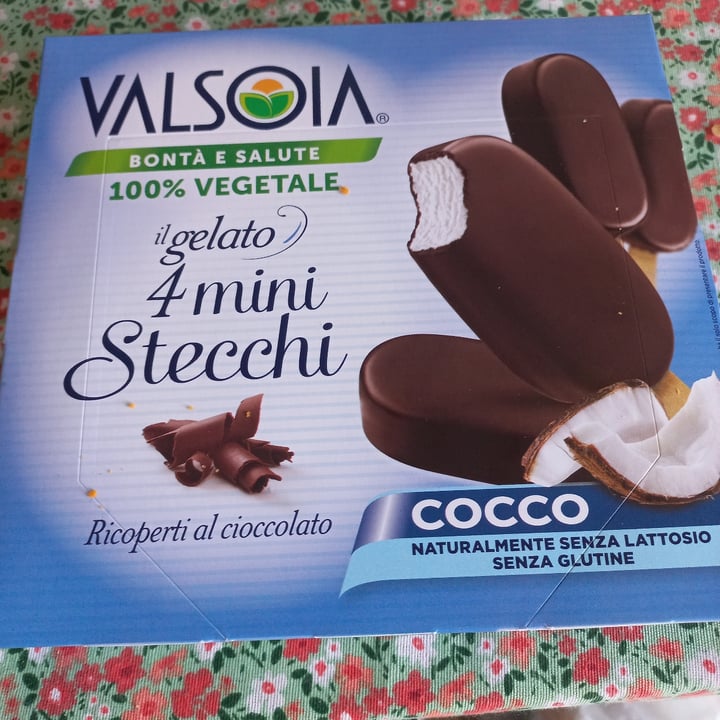 photo of Valsoia 4 mini stecchi al cocco shared by @brendains on  11 Aug 2022 - review