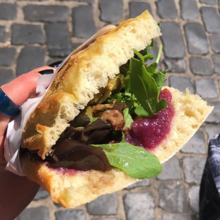photo of All'Antico Vinaio - Roma Schiacciata shared by @gaiap on  11 Jul 2022 - review