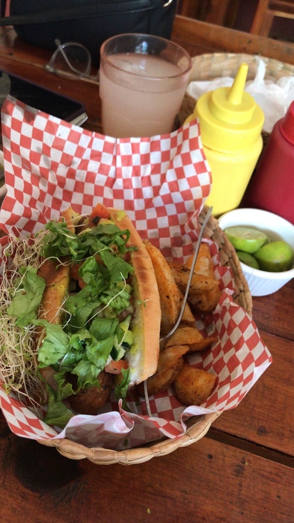 photo of Curcuma Vegano/Vegetariano Hot Dog de Falafel shared by @anniebtz on  14 Dec 2019 - review
