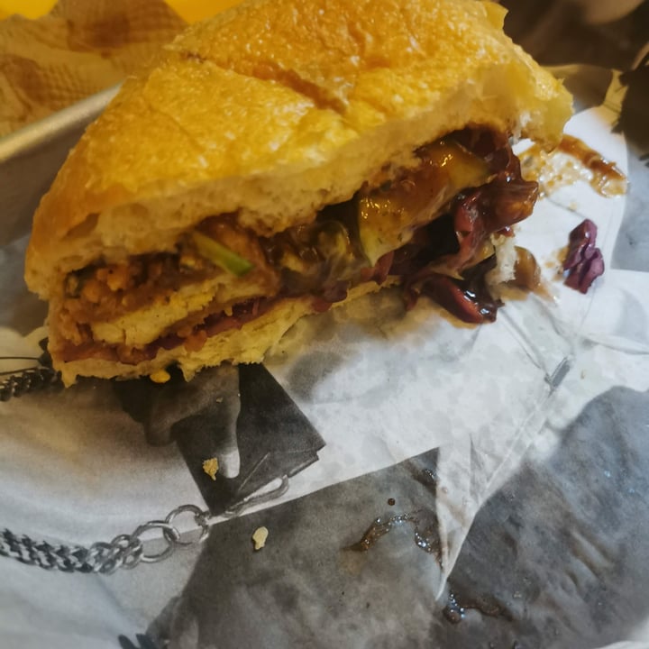 photo of Fat Vegan Combo Hamburguesa Pancho Vegan shared by @heyannie on  19 Jan 2022 - review