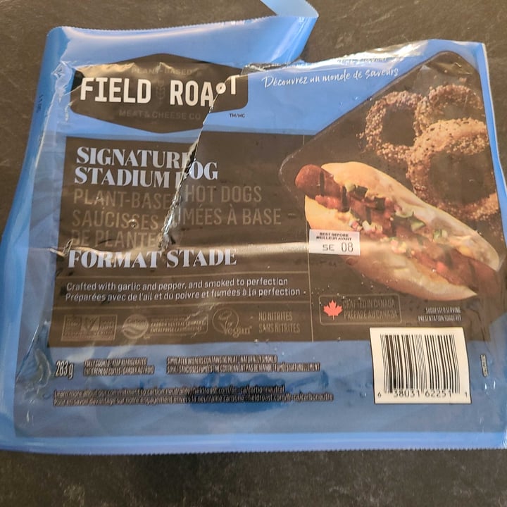 photo of Field Roast Signature Stadium Dog shared by @sameekinz on  27 Jun 2021 - review