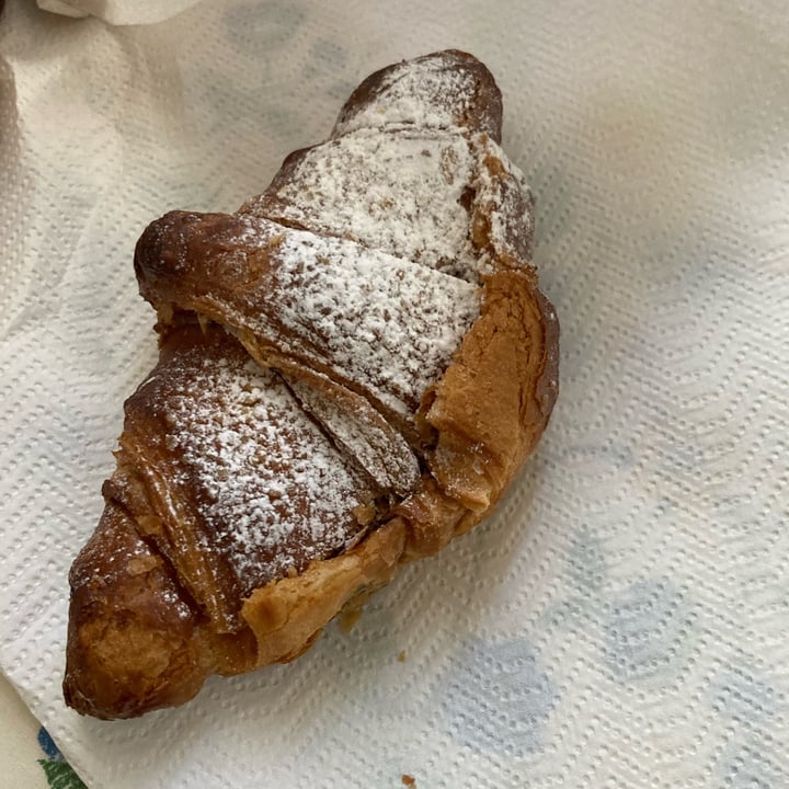 photo of Vegustibus Cornetto alla nocciola shared by @flasol on  03 Aug 2022 - review