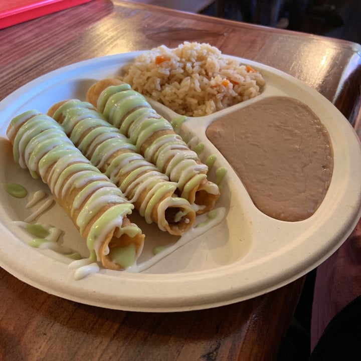 photo of El Palote Panaderia Flautas shared by @arickaash on  12 Jan 2020 - review