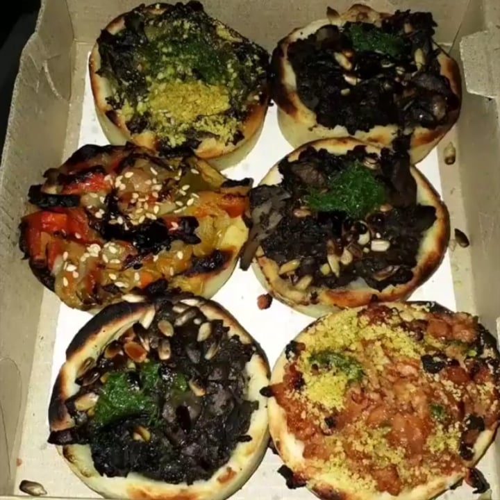 photo of Pizza Vegana Empanadas veganas shared by @bariglesias on  17 Jul 2020 - review