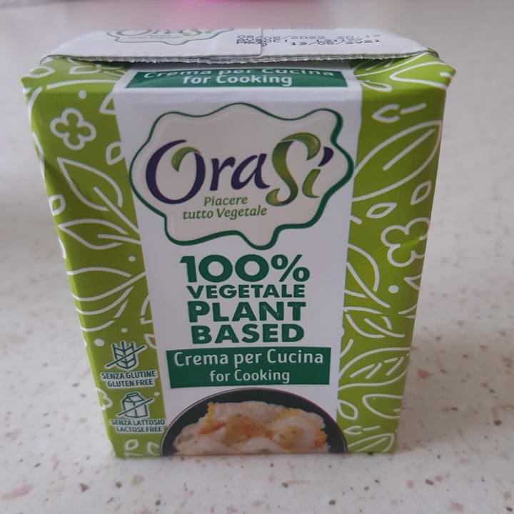 photo of OraSí 100% plant based Crema per cucinare shared by @eleveg98 on  15 Oct 2021 - review