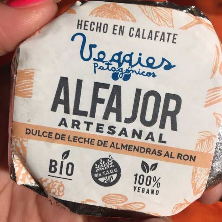 review photo of Veggies patagónicos Alfajor De Dulce De Leche De Almendras Y Ron shared by @sabriii on 30 Oct 2022 - review