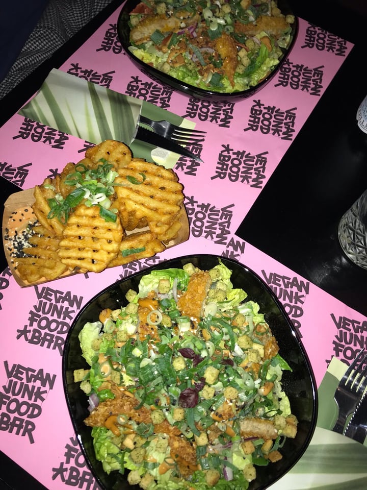 photo of Vegan Junk Food Bar Ceasar salad shared by @charlyy on  03 Dec 2019 - review