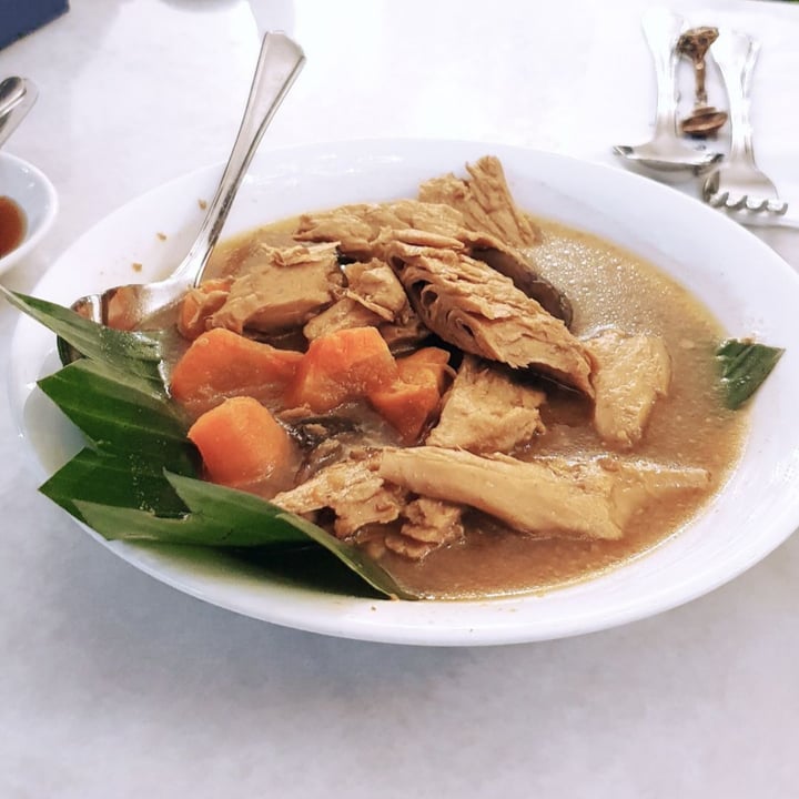 review photo of The Peranakan Restaurant Singapore Heura 'Ayam' Pongteh With Carrot And Mushroom shared by @plantsandthanku on 11 Feb 2020 - review