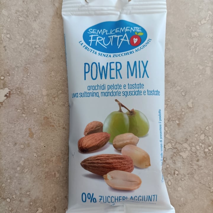 photo of Semplicemente frutta Power mix shared by @sofiarossi on  02 Aug 2022 - review