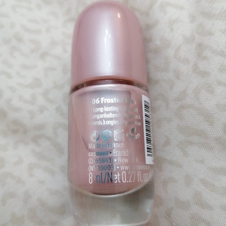 review photo of Essence Shine Last & Go! Gel Nail Polish shared by @desyc on 08 Oct 2021 - review