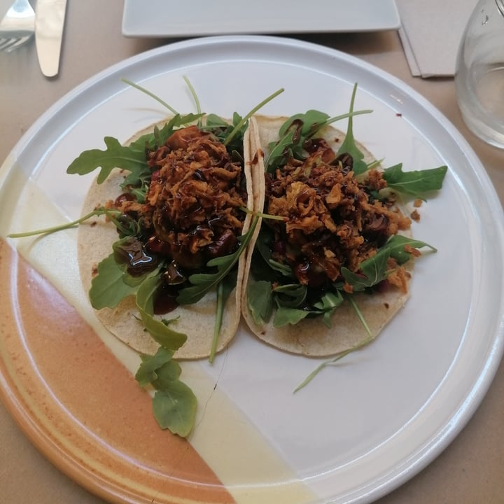 photo of OM RESTAURANT VEGETARIÀ & VEGÀ Tacos de tempeh shared by @lauretalaulau on  06 Jul 2021 - review