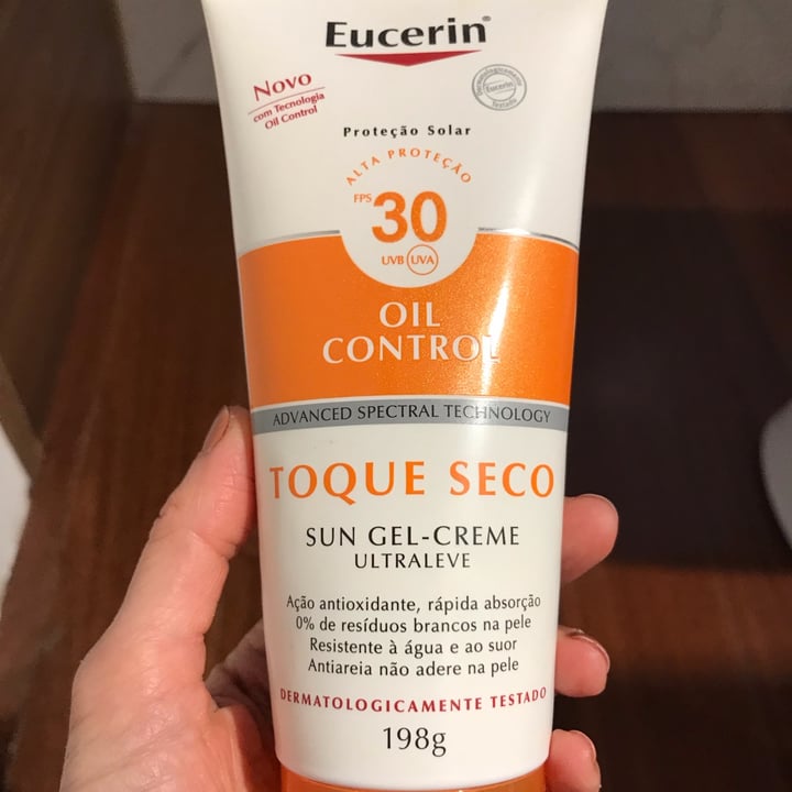 photo of Eucerin protetor solar 30 toque seco shared by @claudiacoratto on  25 Jun 2022 - review