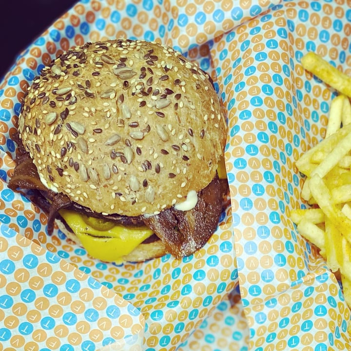 photo of The Fussy Vegan Smokey Jalapeno Burger shared by @ameliastrachan on  23 May 2021 - review