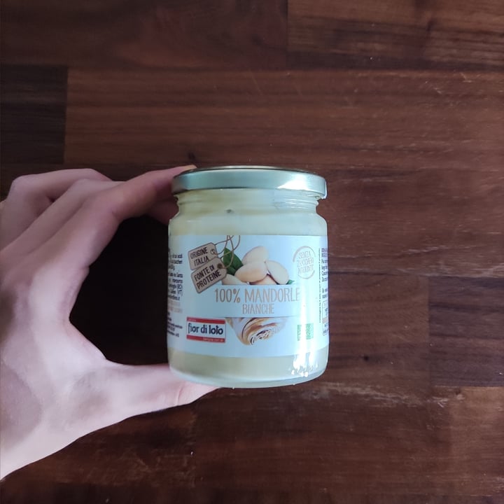 photo of Fior di Loto crema di mandorle bianche shared by @rob7 on  16 May 2022 - review