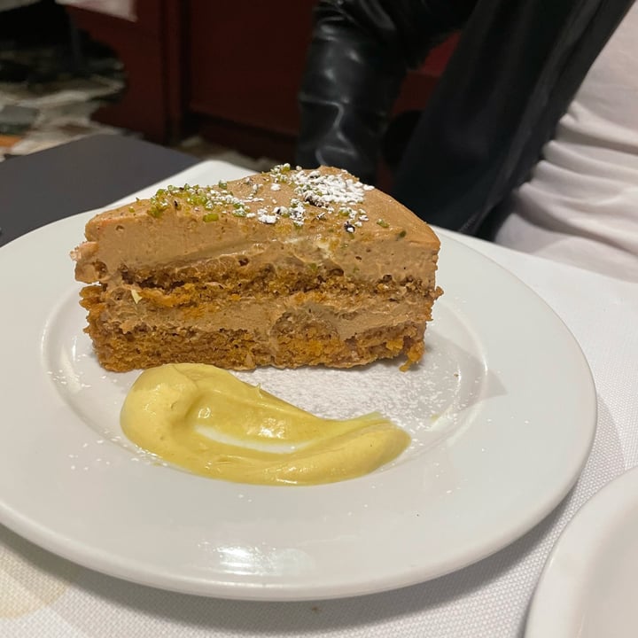 review photo of La Colubrina Torta Moka shared by @isabellatramontano on 17 May 2022 - review
