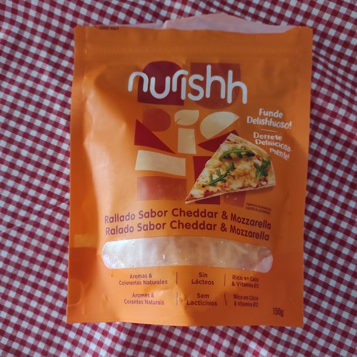 photo of Nurishh Cheddar Style Shreds shared by @luzveganluz on  16 Jul 2022 - review