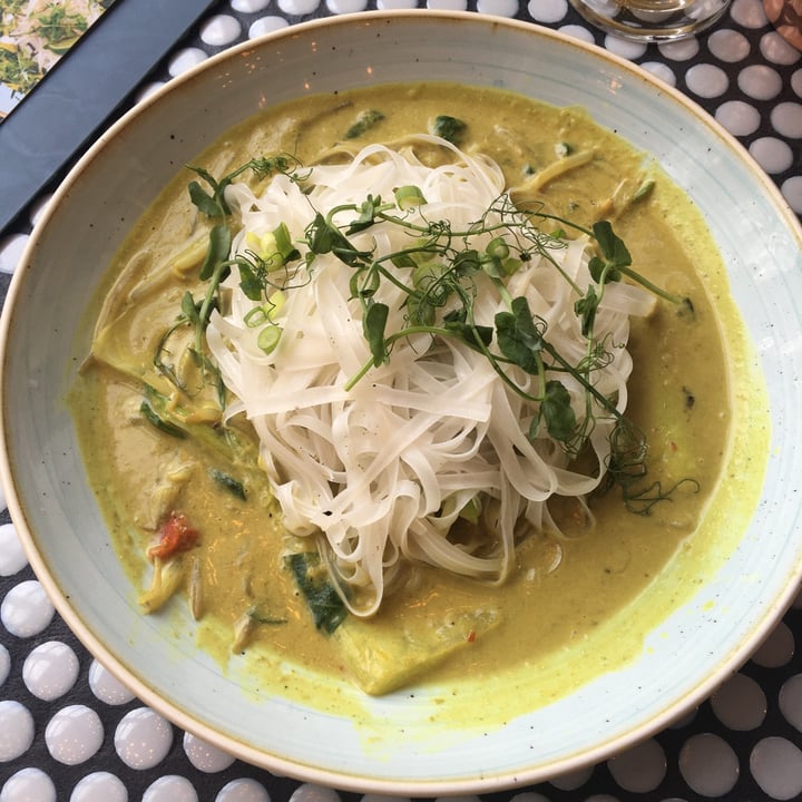 photo of All Bar One Leicester Square Supergreen Noodle Laksa shared by @veroniqueteque on  06 Dec 2020 - review