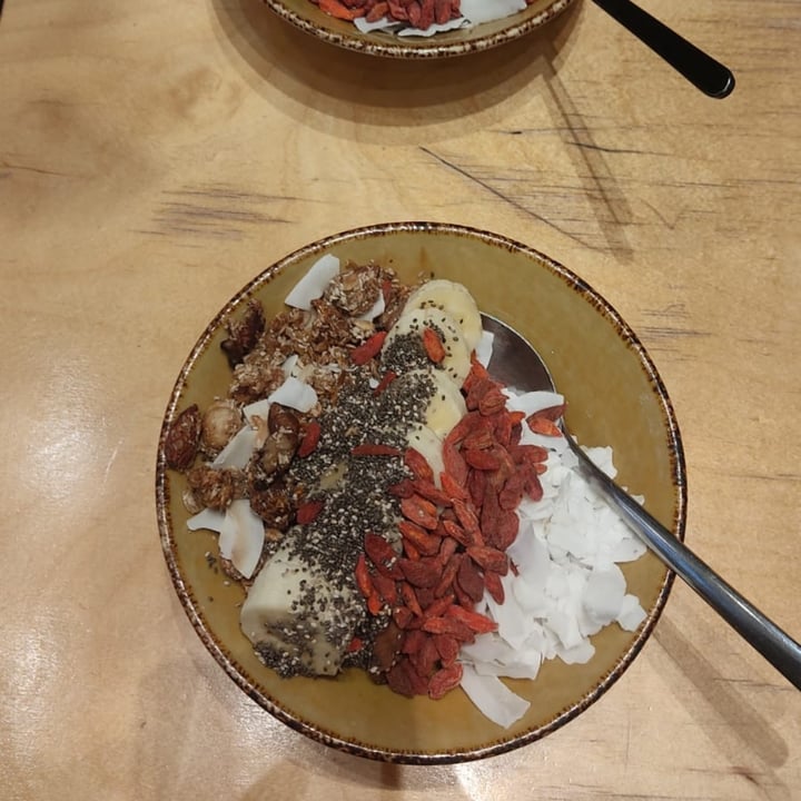 photo of Shake Cafe Bowl vegane shared by @matildepolla on  14 Mar 2022 - review