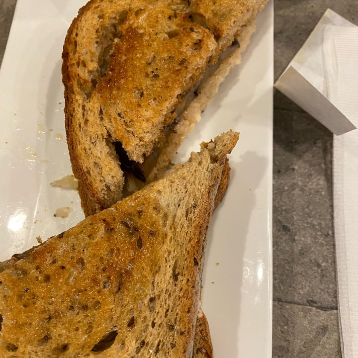 review photo of The Vegetable Hunter- Vegan/ Vegetarian Cafe & Boutique Brewery Eggplant Reuben Sandwich shared by @elisagambicchia on 16 Apr 2022 - review