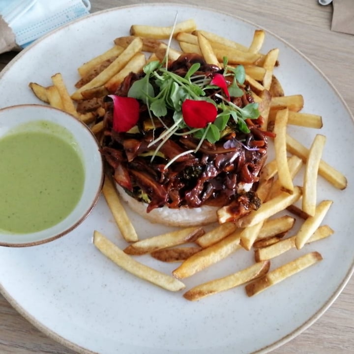 photo of Gigi`s Restaurante Vegano Salteado peruano shared by @lenn on  16 Sep 2021 - review