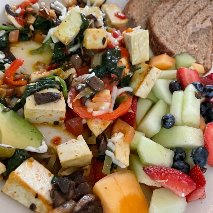 review photo of The Mad Batter Restaurant & Bar Tofu Scrambler shared by @consciouslycarlie on 01 Jan 2022 - review
