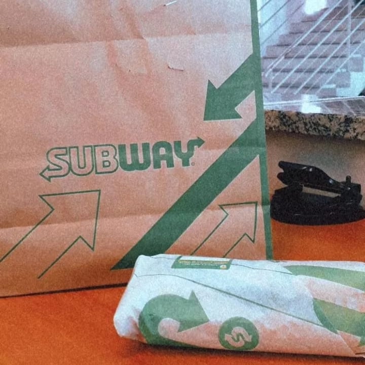 photo of Subway Subway Vegano shared by @mariiigmes on  09 Mar 2022 - review