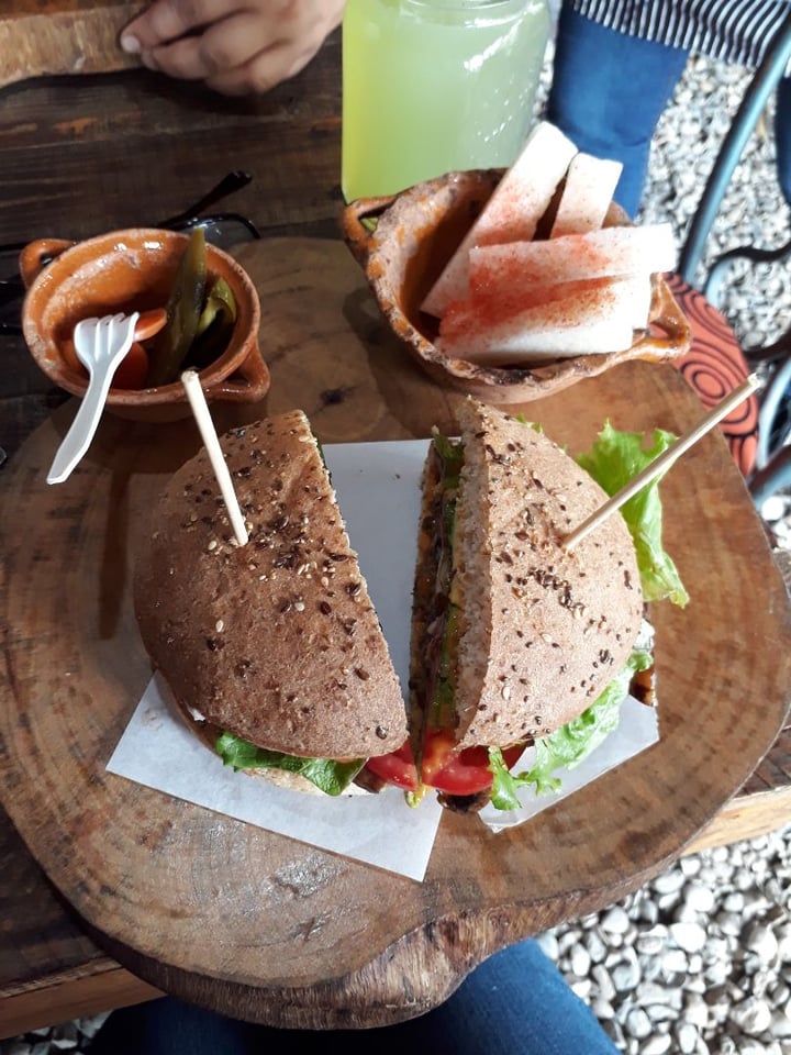 review photo of Genesis 1:29 Hamburguesa De Champiñones shared by @aire on 27 Feb 2020 - review
